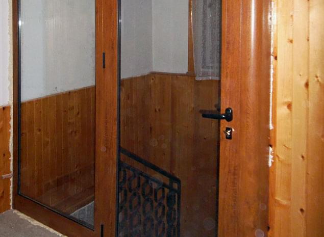 Алуминиеви врати