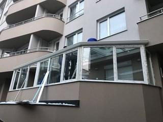 Монтаж на покривни стъкла