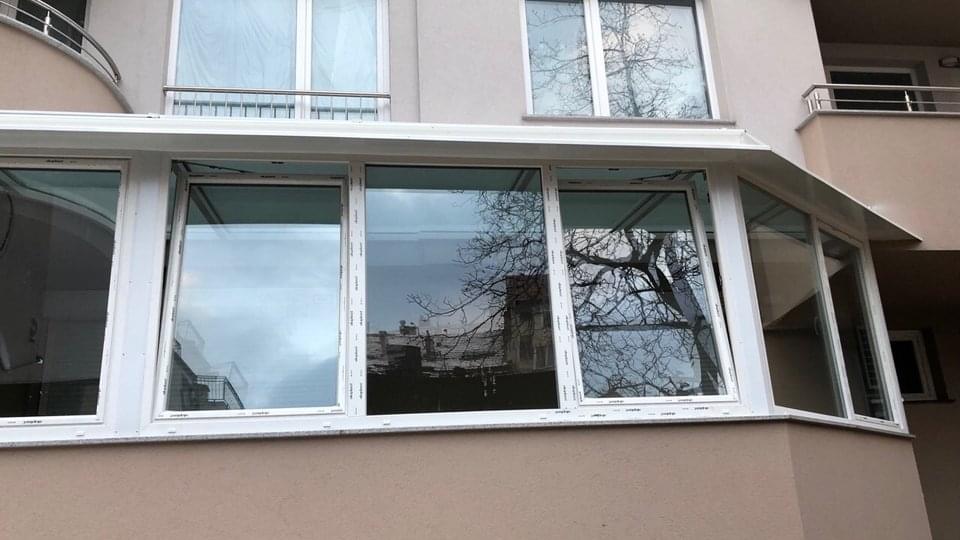 Външен изглед на зимна градина