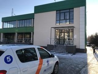 Четири козирки от стоманени профили и стъкло